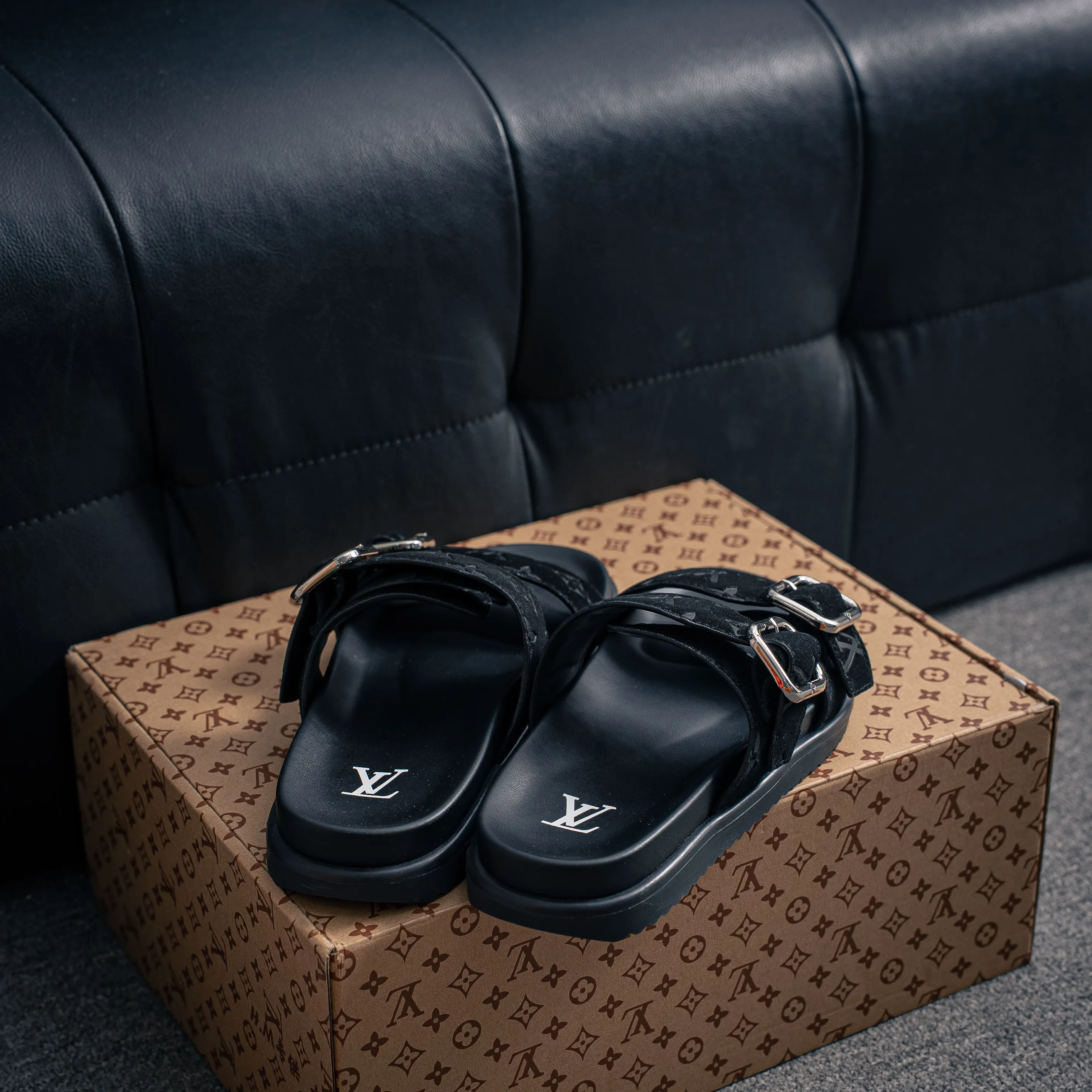 # LOUIS VUITTON ｜ 2026ss LOUIS VUITTON Venice Cowhide Leather Shoes Shoes Sandals 。 Cowhide Leather ，Shoes